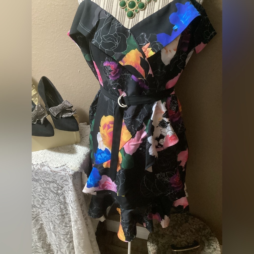 City Chic Floral Off-Shoulder Dress - Picture 12 of 15